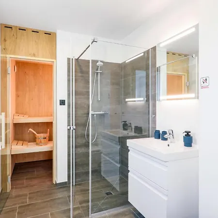 2 Bedroom Gorgeous In Lembruch-duemmer Casa de Férias