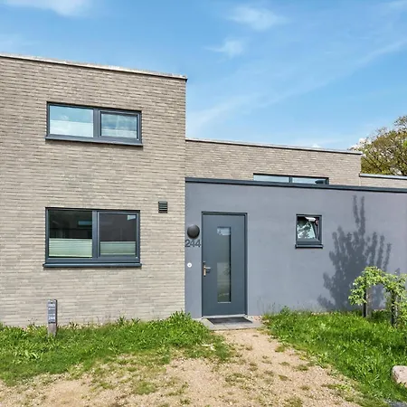 2 Bedroom Gorgeous In Lembruch-duemmer